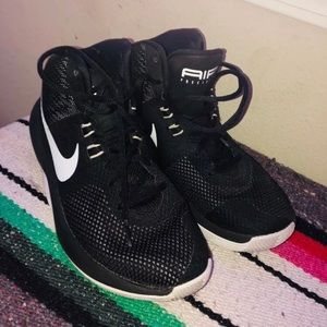 nike air basketball shoes
